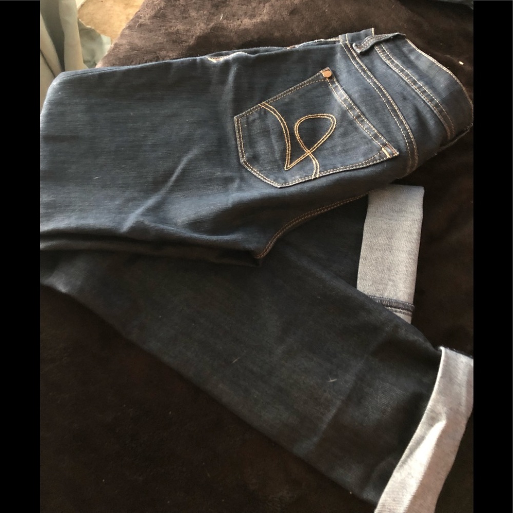 DL1961 Size 26 Dark Stained Jeans